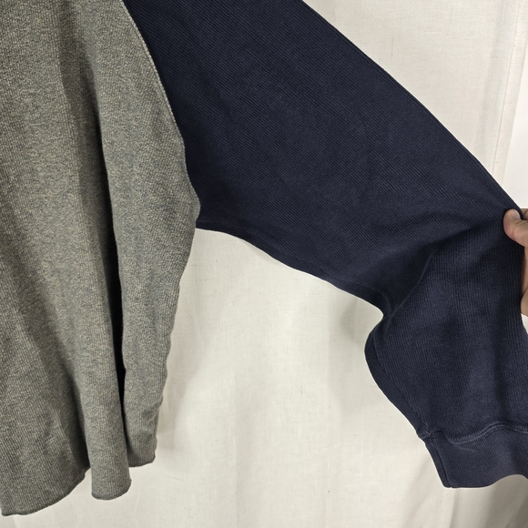 Abercrombie & Fitch Mens XL Y2K Navy Gray Thermal Vintage Crewneck - Picture 7 of 8